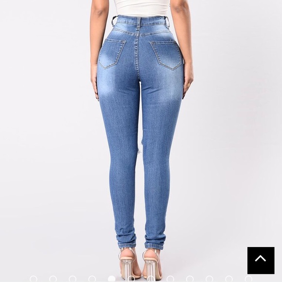 FASHION NOVA Say Yes to Distress Jeans - Picture 2 of 6